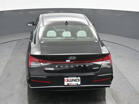 New 2026 Hyundai Elantra Limited FWD image 28