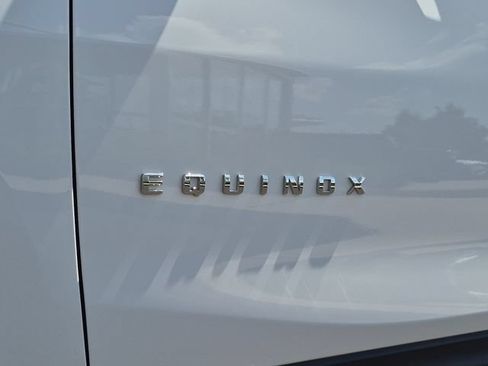 Used 2024 Chevrolet Equinox Premier AWD/4WD image 35