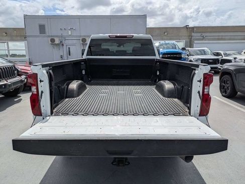 Used 2025 Chevrolet Silverado 2500 LT w/ Convenience Package AWD/4WD image 12