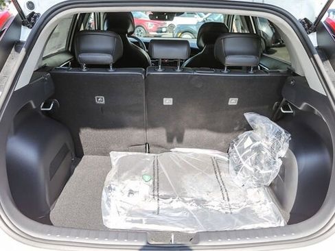 New 2025 Kia Niro EX Touring image 25