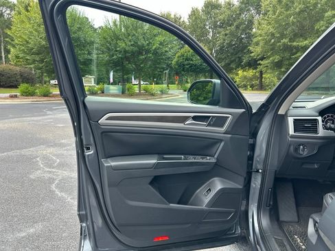 Used 2019 Volkswagen Atlas SEL FWD image 30