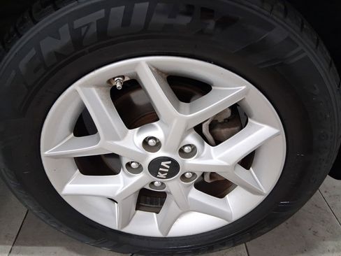Used 2020 Kia Soul S FWD image 10
