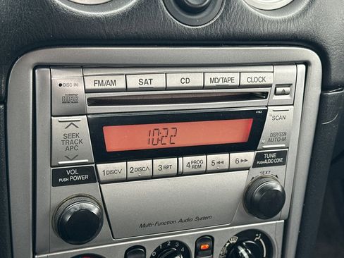 Used 2004 MAZDA MX-5 Miata Cloth w/ Leather Azure Blue Pkg image 14