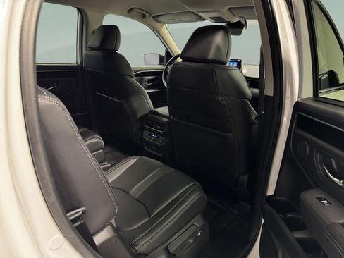 Used 2023 Honda Pilot EX-L image 12