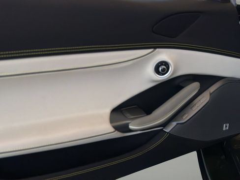 Used 2023 Ferrari Portofino M RWD image 10