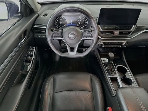 Used 2023 Nissan Altima 2.5 SR w/ SR Premium Package FWD image 10
