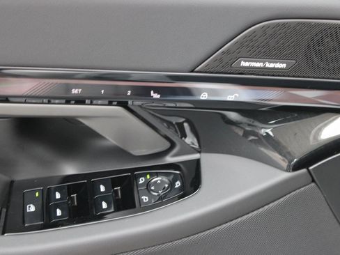 Used 2026 BMW 530i w/ M Sport Package RWD image 14