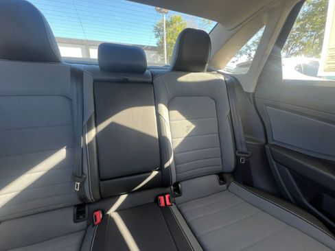 Used 2025 Volkswagen Jetta SE image 37