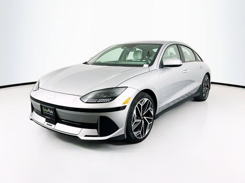 Used 2024 Hyundai Ioniq 6 SEL image 3