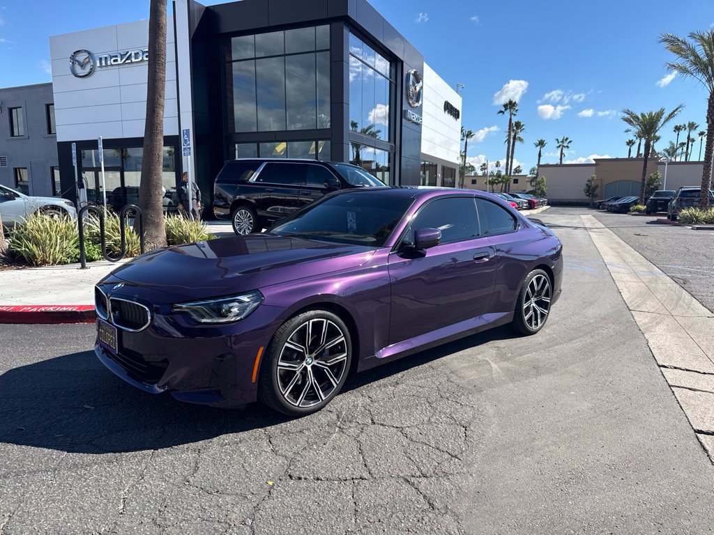 Used 2024 BMW 230i Coupe w/ Premium Package RWD image 1
