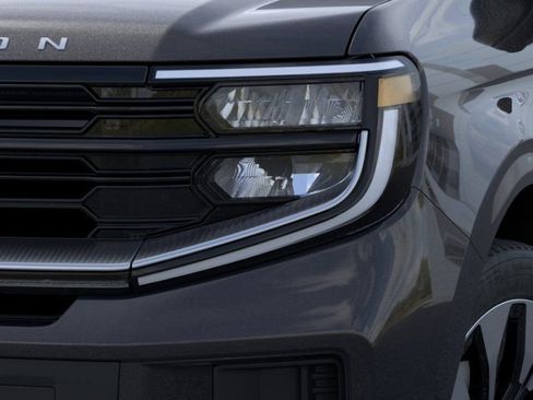 New 2026 Ford Expedition Platinum w/ Driver's Package image 18