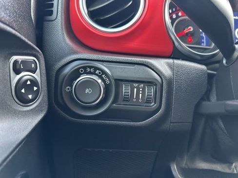 Certified 2021 Jeep Wrangler Unlimited Rubicon AWD/4WD image 27