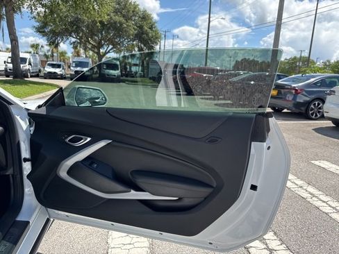 Used 2022 Chevrolet Camaro LT image 18