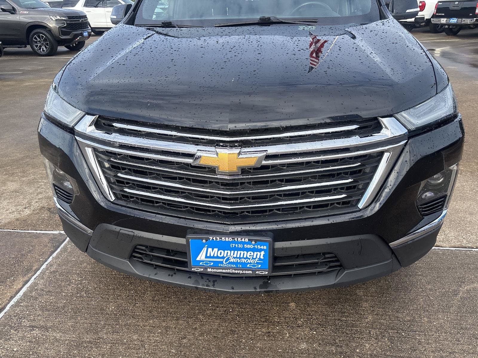 Used 2023 Chevrolet Traverse LT AWD/4WD image 3