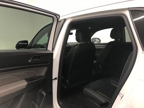 Used 2021 Volkswagen Atlas Cross Sport SE image 23