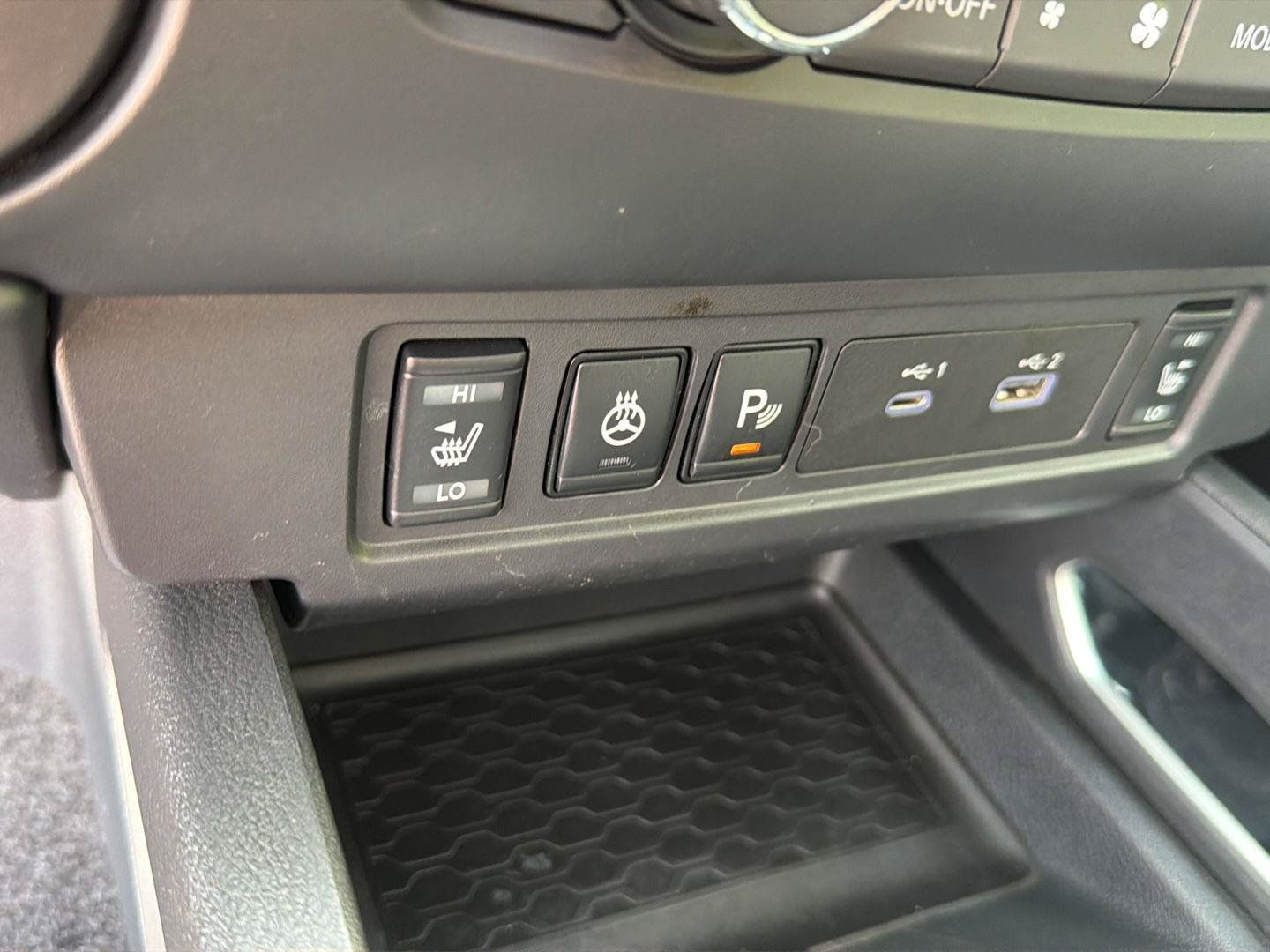 Used 2022 Nissan Frontier SV w/ SV Premium Package RWD image 26