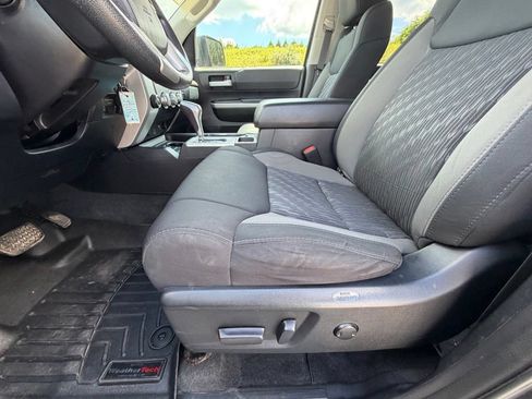 Used 2019 Toyota Tundra SR5 AWD/4WD image 17