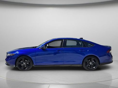 Used 2024 Honda Accord Sport image 3