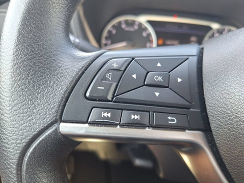 Used 2023 Nissan Sentra SV FWD image 14