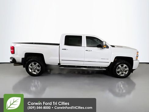 Used 2017 Chevrolet Silverado 2500 LTZ w/ Duramax Plus Package image 18