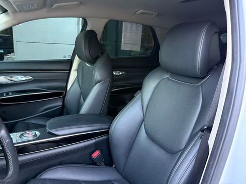 Used 2025 Genesis GV70 2.5T AWD/4WD image 12