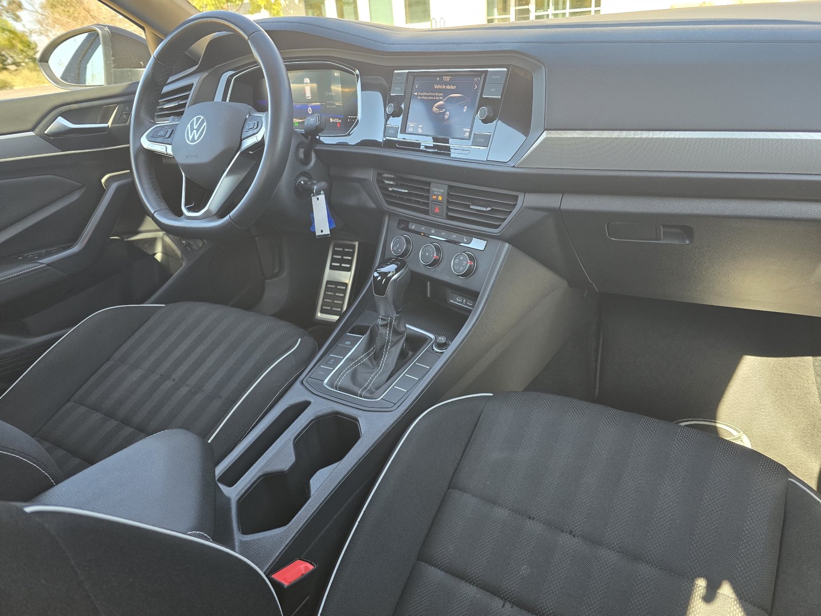 Used 2024 Volkswagen Jetta Sport FWD image 27