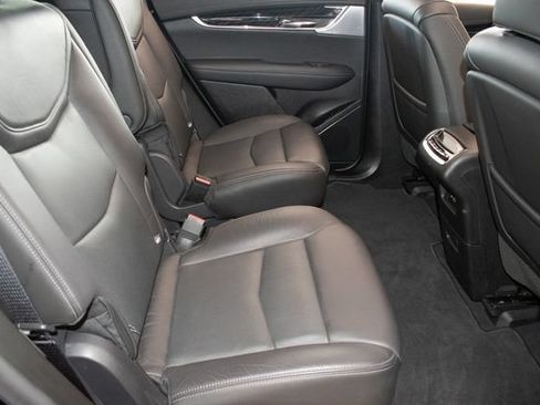 Used 2020 Cadillac XT6 Premium Luxury AWD/4WD image 12