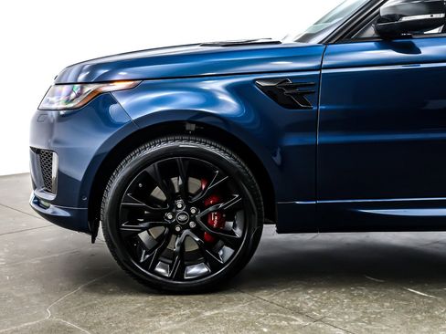 Used 2022 Land Rover Range Rover Sport HST image 9