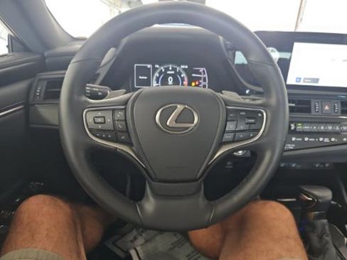 Used 2024 Lexus ES 350 w/ Premium Package FWD image 6