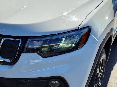 Used 2022 Jeep Compass Limited image 24