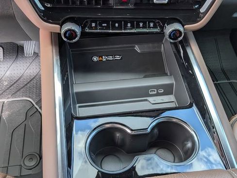 New 2026 Chevrolet Suburban High Country w/ Sun And Tow Package image 38