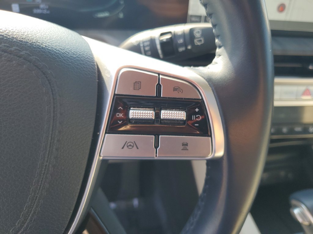 Used 2024 Kia Telluride EX w/ EX Captain's Chair Package FWD image 14
