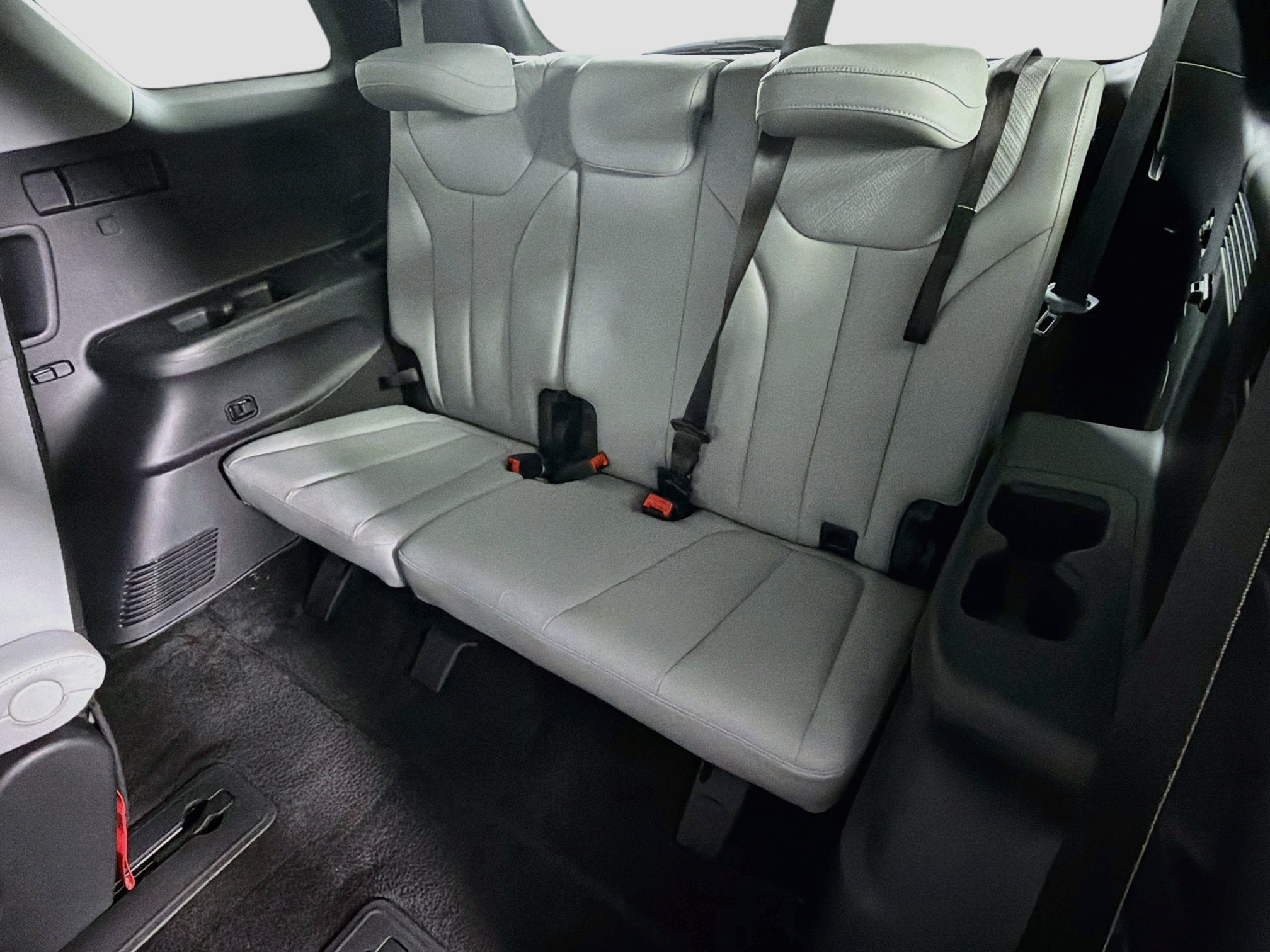 Used 2025 Hyundai Palisade SEL FWD image 30