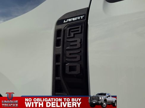 Used 2025 Ford F350 Lariat w/ Black Appearance Package image 12