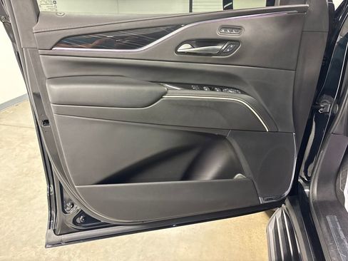 Used 2024 Cadillac Escalade Sport image 23