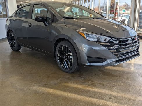 New 2025 Nissan Versa SR image 7