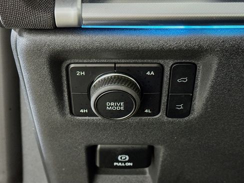 Used 2025 Ford Expedition Max Platinum image 15