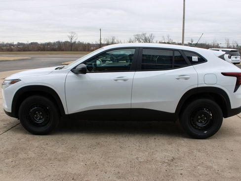 New 2026 Chevrolet Trax LS image 6