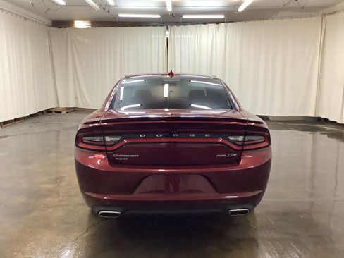 Used 2017 Dodge Charger SXT w/ AWD Plus Group image 6
