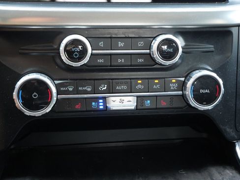 Used 2023 Ford F150 Lariat w/ Equipment Group 502A High AWD/4WD image 35