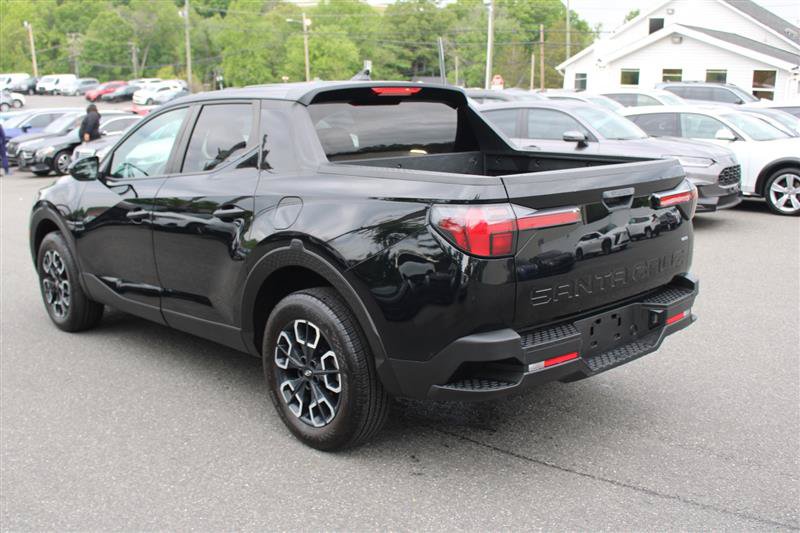 Used 2023 Hyundai Santa Cruz SE AWD/4WD image 6