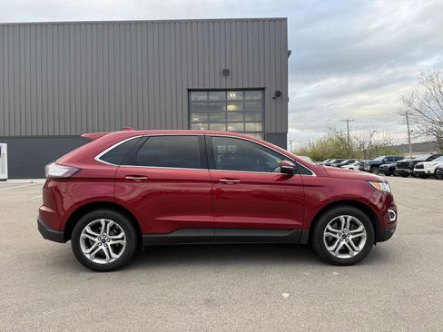Used 2016 Ford Edge Titanium w/ Technology Package image 2