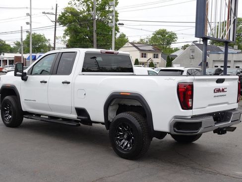 Used 2022 GMC Sierra 2500 Pro w/ Convenience Package AWD/4WD image 3