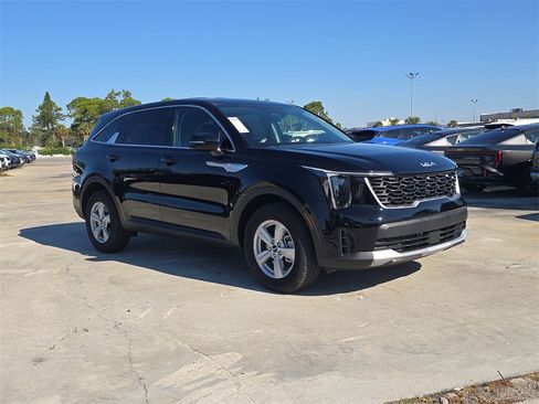 New 2026 Kia Sorento LX image 2