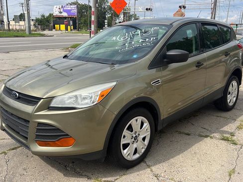 Used 2013 Ford Escape S FWD image 9