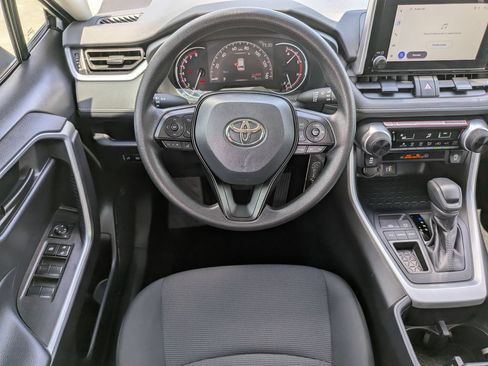 Used 2025 Toyota RAV4 LE FWD image 16