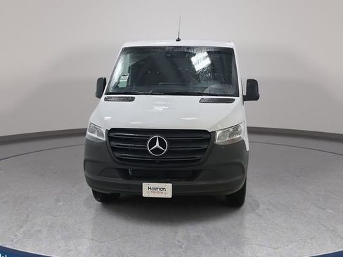 Used 2024 Mercedes-Benz Sprinter 2500 image 3