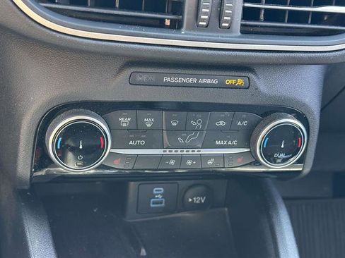 Used 2022 Ford Escape SEL w/ Technology Package AWD/4WD image 20