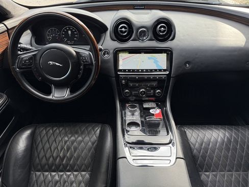 Used 2018 Jaguar XJ L Portfolio image 23