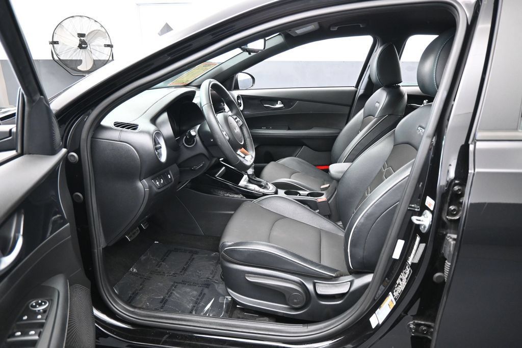 Used 2023 Kia Forte GT-Line FWD image 10